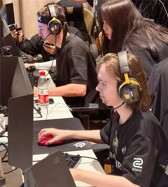 Bdd直言：LPL实战比训练赛强，他们比LCK更大胆