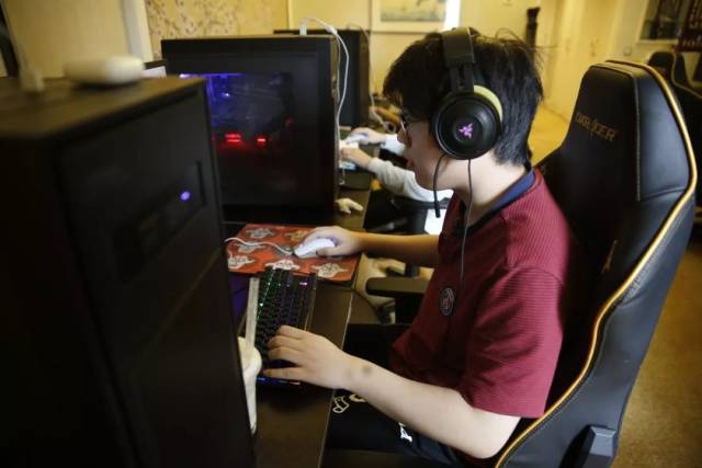 Flashpoint重赛引争议，职业选手直接下场吐槽