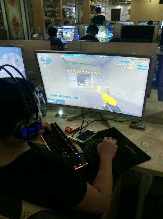 LNG Esports 官方： XiaoPeng 加入团队担任助理教练