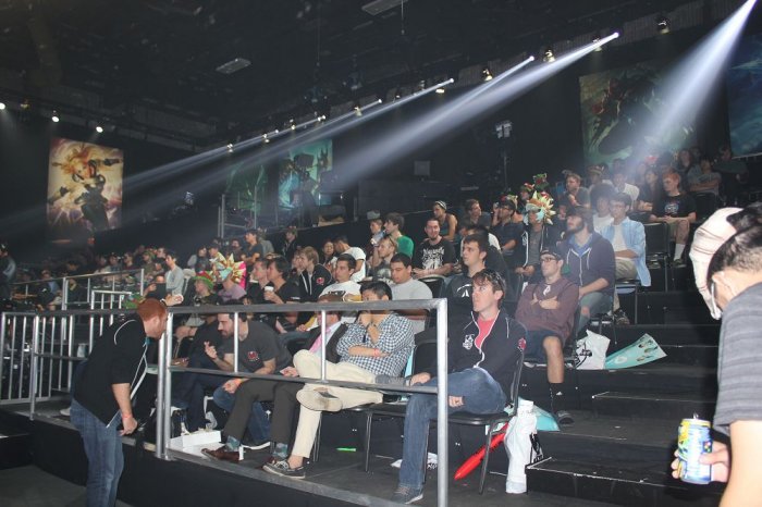 杰杰扎克拯救了局面，做出了巨大贡献。 GALA 追击三杀。 Invictus Gaming 从1-0反弹，保留了晋级的希望。